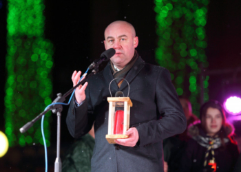 У Тернополі урочисто запалили головну ялинку міста (фото)