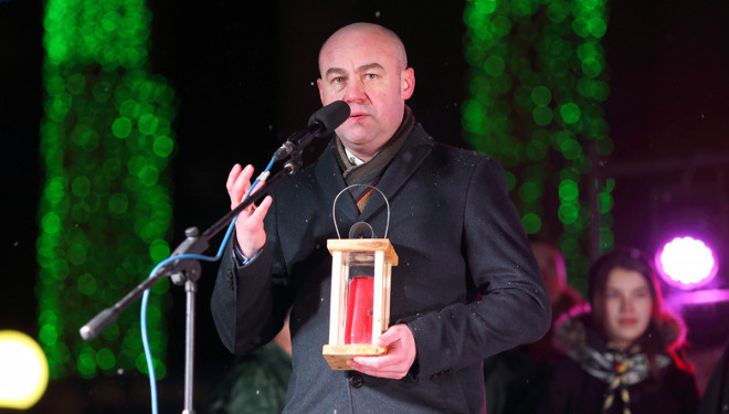 У Тернополі урочисто запалили головну ялинку міста (фото)