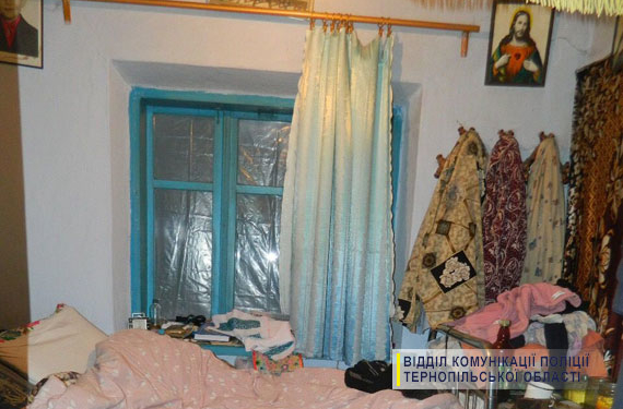 На Тернопільщині сусід обікрав пенсіонерку