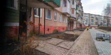 Як гарно у Тернополі навели порядки ще в одному дворі