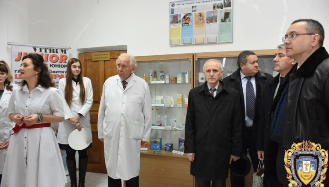 У Тернополі відкрили навчальну аптеку