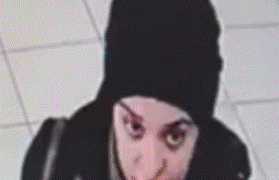 Розшукують жінку, яка “почистила” крамницю (відео)