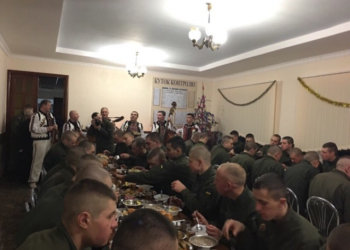 Степан Барна: Святвечір з солдатами – це добра традиція, щоб кожен із хлопців відчув свято далеко від дому (фото)