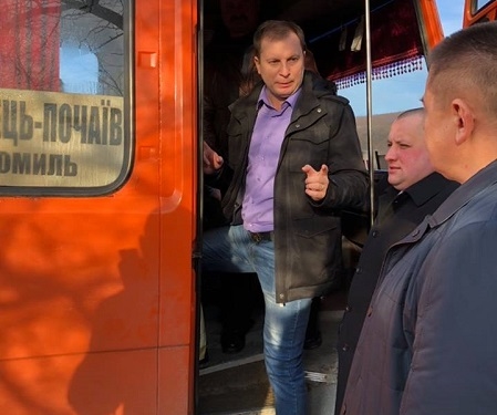 З проханням відремонтувати аварійний міст жителі Старого Таража звернулися до Степана Барни (фото)