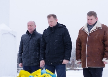 На Микулинецькому кладовищі вшанували борців за українську державність (фото)