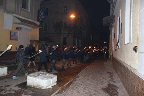 На Тернопільщині розпочався військово-патріотичний табір «Пам’ятай про Крути – 2018» (фото)