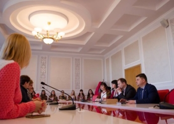 Вчителі школи-інтернату з міста Щастя побачили колорит Тернопільської області (фото)