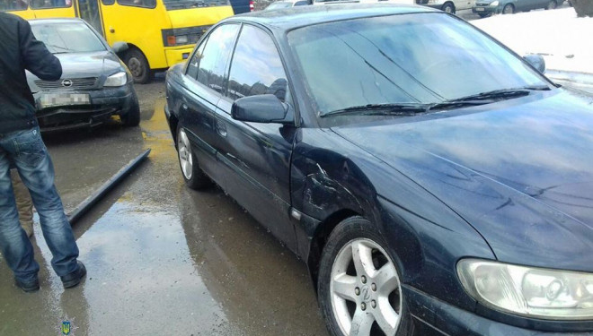 Будучи під наркотиками у Тернополі водій вчинив ДТП