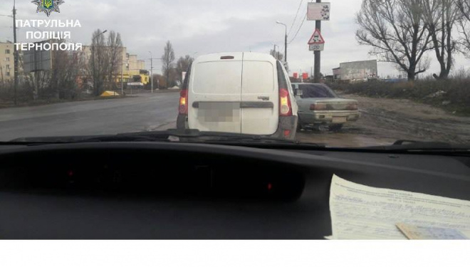 Патрульні виявили автомобіль, який перебував у розшуку Тернопільською митницею
