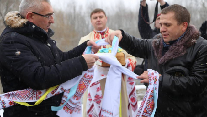 Організації Аграрної партії Тернопільщини та Хмельниччини побраталися на Збручі