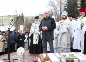 Урочисте освячення Йорданської води відбулося на набережній ставу 