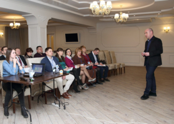 Що запитували у тернопільського мера учасники школи?