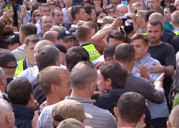 На які гроші живуть громадські активісти?