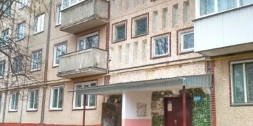 У Тернополі в будинку на вулиці 15 квітня, 7 ставлять нові вікна