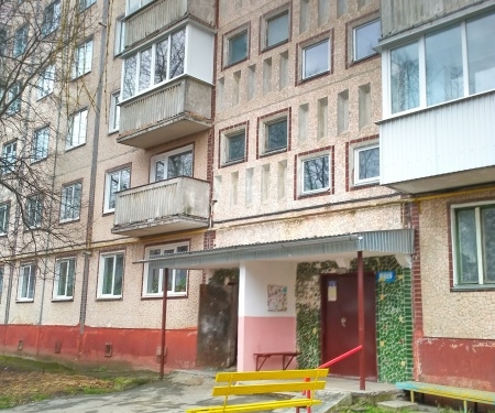 У Тернополі в будинку на вулиці 15 квітня, 7 ставлять нові вікна