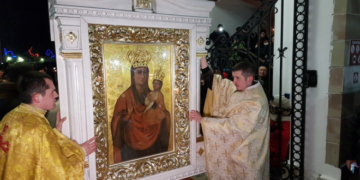 Чудотворна ікона Матері Божої повернулася до Зарваниці