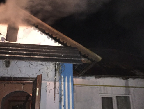 На Тернопільщині ледь не згорів будинок