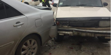 Через недотримання швидкості у Тернополі потрійна ДТП (фото)