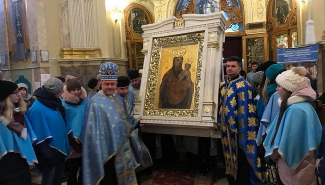 Чудотворна Зарваницька ікона прибула до Архикатедрального Собору Тернополя