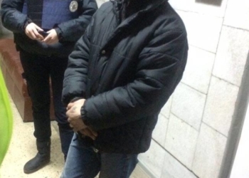 У підозрілого молодика на вулиці виявили наркотики