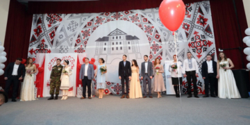 Понад півтисячі закоханих пар скористалися “Шлюбом за добу”