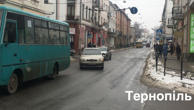 Хто краще прибирав сніг: «свободівський» Тернопіль чи «самопомічний Львів»?