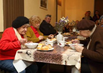 У Тернополі щодня майже 60 тернополян можуть пообідати в «Благодійній їдальні»