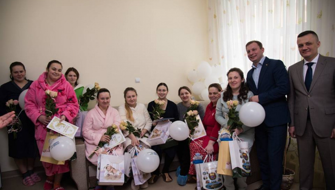 Сьогодні свідоцтва про народження отримали 18 малюків (фото)