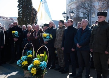 У Тернополі відзначили 204-ту річницю з Дня народження Тараса Шевченка (фото)