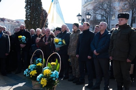 У Тернополі відзначили 204-ту річницю з Дня народження Тараса Шевченка (фото)