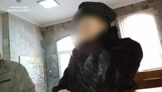 Оце так: тернополянка хотіла вкрасти… помаду!