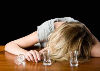 Тернополянку оштрафували за те, що вона прийшла п’яною на роботу