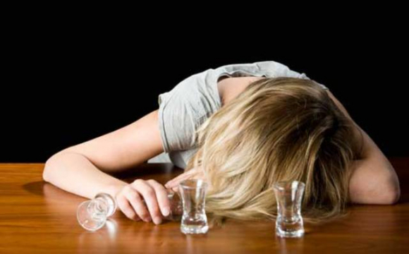 Тернополянку оштрафували за те, що вона прийшла п’яною на роботу