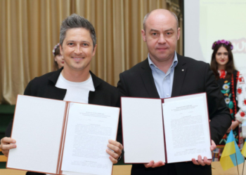 Міський голова Сергій Надал та лідер Спортивного руху «JuniorZ» Олександр Педан підписали меморандум про співпрацю