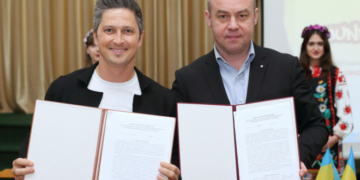 Міський голова Сергій Надал та лідер Спортивного руху «JuniorZ» Олександр Педан підписали меморандум про співпрацю