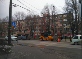 У Тернополі ремонтують дороги: наразі поточним ремонтом