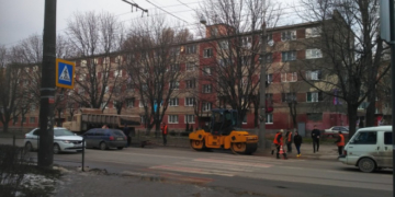 У Тернополі ремонтують дороги: наразі поточним ремонтом
