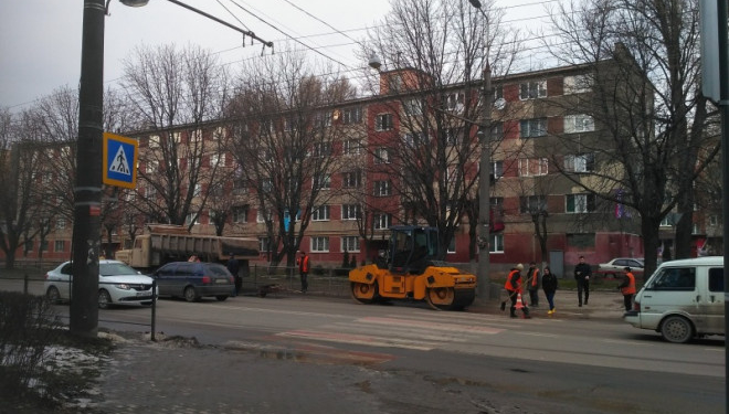 У Тернополі ремонтують дороги: наразі поточним ремонтом