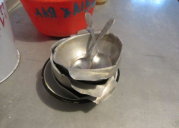 У психоневрологічній лікарні на Тернопільщині пацієнти перебувають у жахливих умовах, а дехто і без документів (ФОТО)