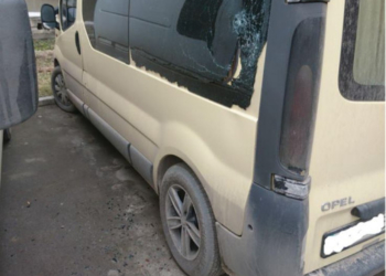 В автомобілі тернополянки злодій розбив вікно