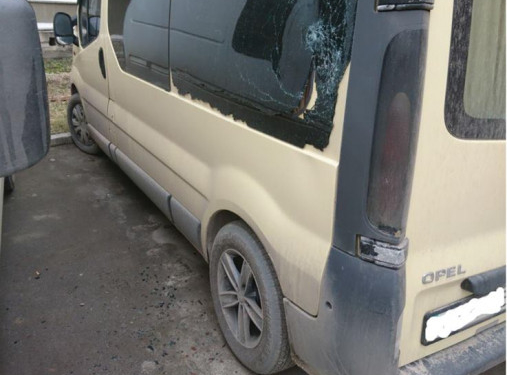 В автомобілі тернополянки злодій розбив вікно