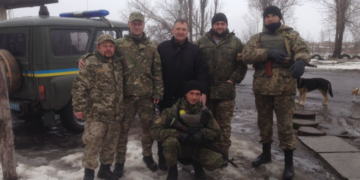 Тернополяни, які служать на передовій, отримали великодні подарунки (Фото)