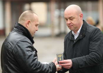 Жителі міста зустріли бійців батальйону «Тернопіль», які повернулися додому із зони АТО (фото)