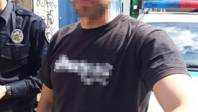 Тернополянином, який посеред вулиці влаштував стриптиз, зайнялися поліцейські