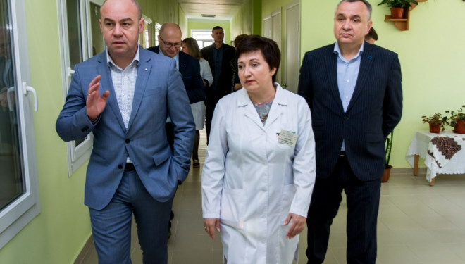 На Купчинського, 14 у міській дитячій лікарні відремонтували інфекційне відділення