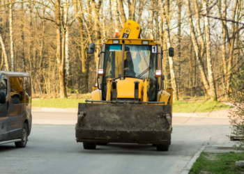 Під час традиційного об’їзду міста, очільник Тернополя Сергій Надал оглянув стан проведення ремонтних робіт на вулиці Симоненка
