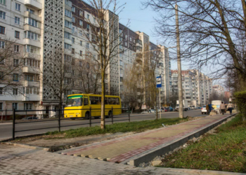Тернополянам стане ходити по тротуарах зручніше