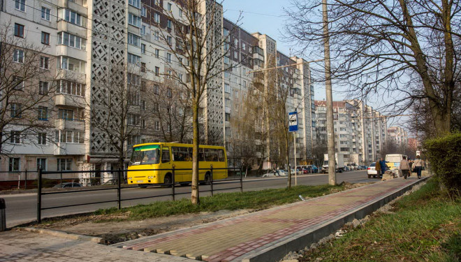 Тернополянам стане ходити по тротуарах зручніше