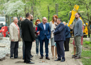 Під час ранкового об’їзду очільник міста побував на вулиці Орлика