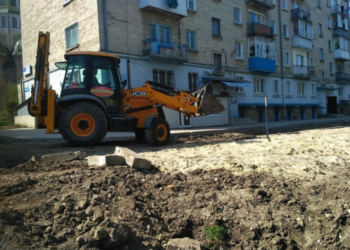 Ще один двір ремонтують у Тернополі